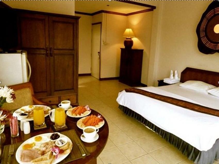 Supergreen Hotel Chalong Bagian luar foto