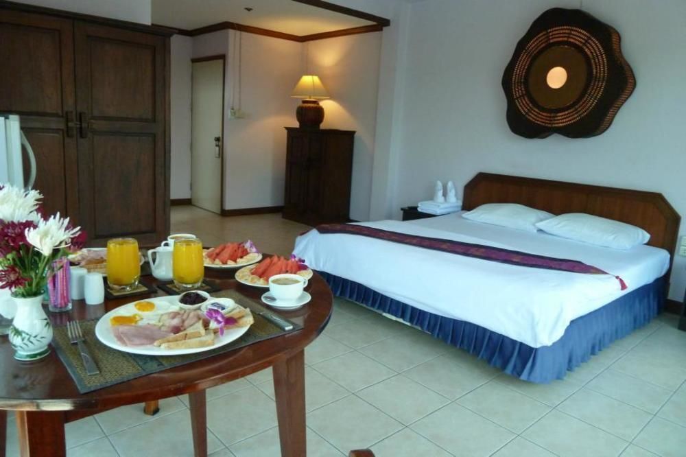 Supergreen Hotel Chalong Bagian luar foto