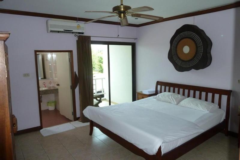 Supergreen Hotel Chalong Bagian luar foto