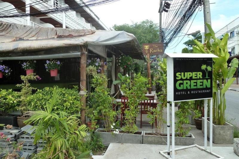 Supergreen Hotel Chalong Bagian luar foto
