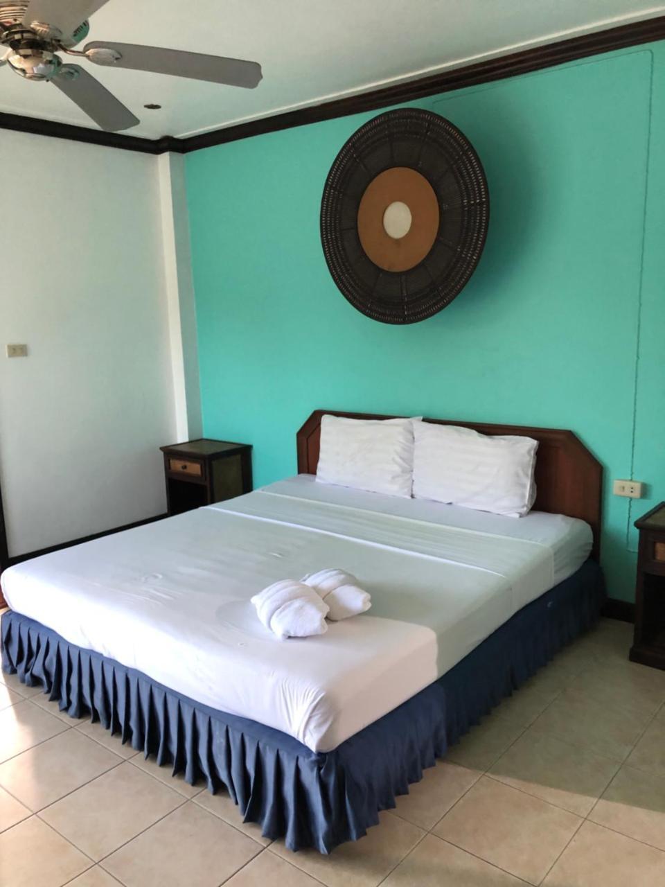 Supergreen Hotel Chalong Bagian luar foto