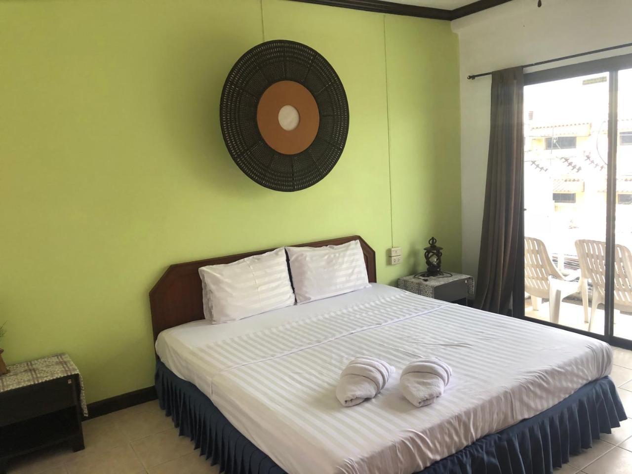 Supergreen Hotel Chalong Bagian luar foto